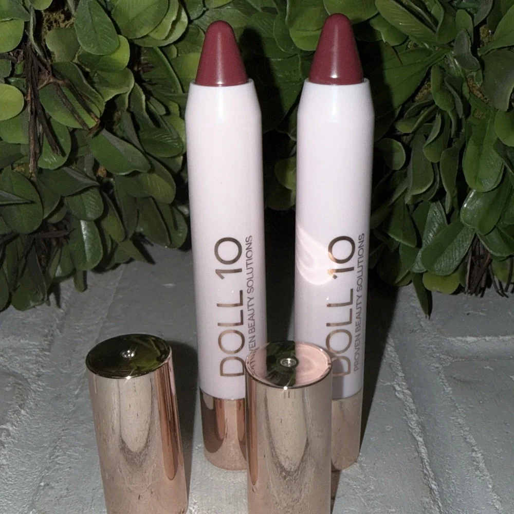 Doll 10 Proven Beauty Solutions Lip Crayon I Can .08 OZ NEW Not Sealed LOT‎ OF 2
